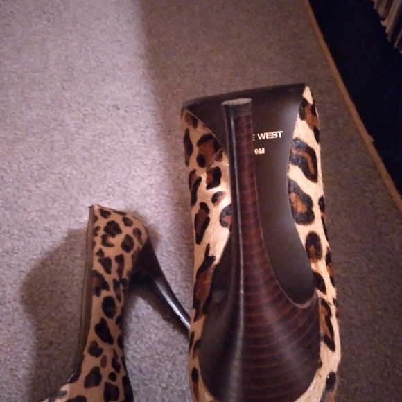 Nine West leopard print heels - Picture 2 of 9